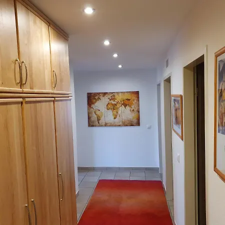 Vollausgestattete Ferienwohnung Memmingen-ost * メミンゲン